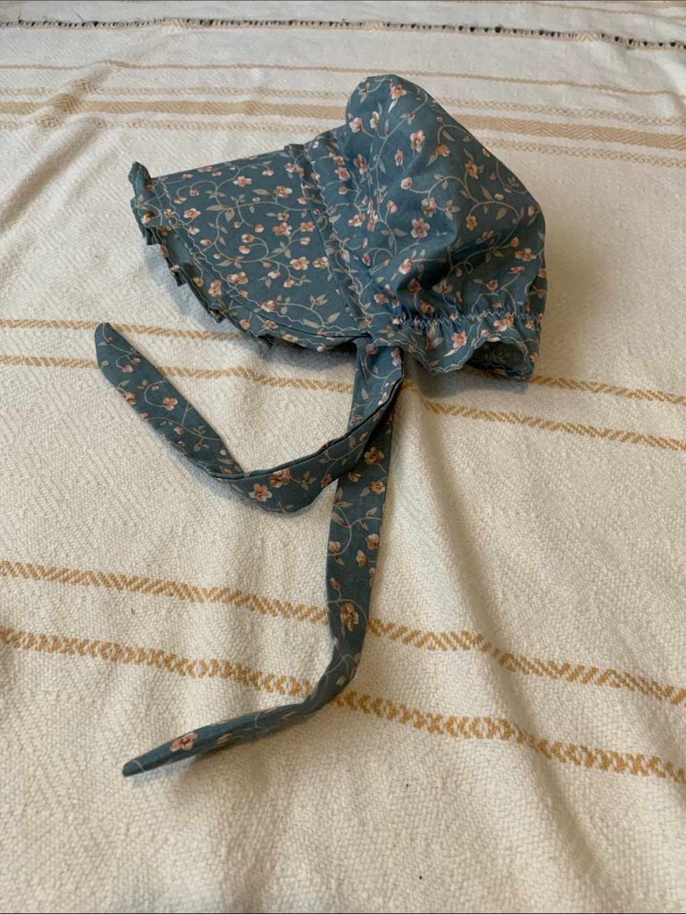 Vintage Small Floral Print Bonnet